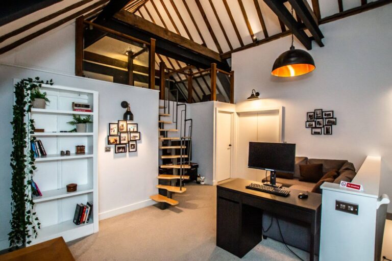 overnight-escape-room-lounge-2